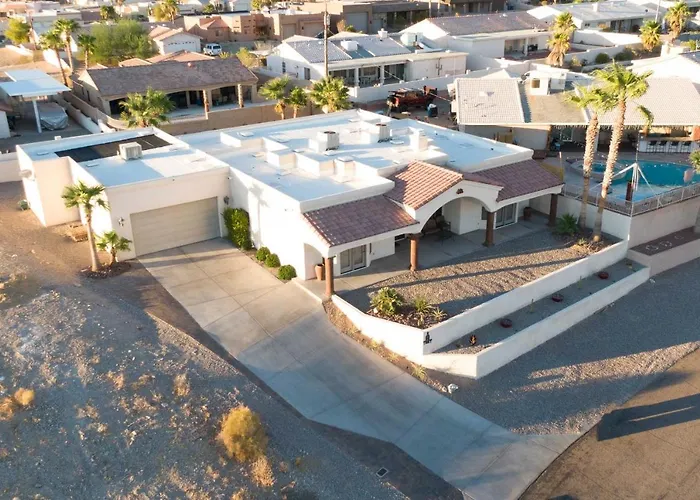 < 2 Mi To Havasu: Spacious W/ Patio! Holiday home Lake Havasu City