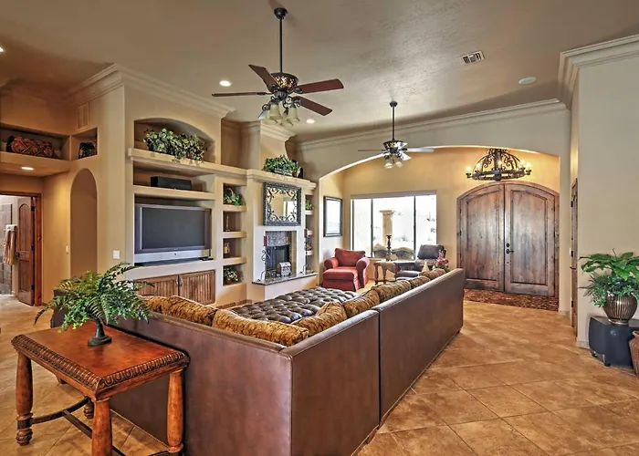 Holiday home < 2 Mi To Havasu: Spacious W/ Patio! *