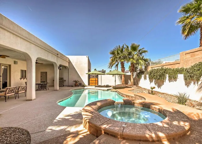 < 2 Mi To Havasu: Spacious W/ Patio! Holiday home
