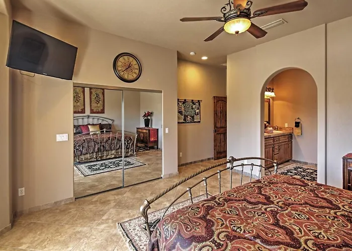 < 2 Mi To Havasu: Spacious W/ Patio! Holiday home *